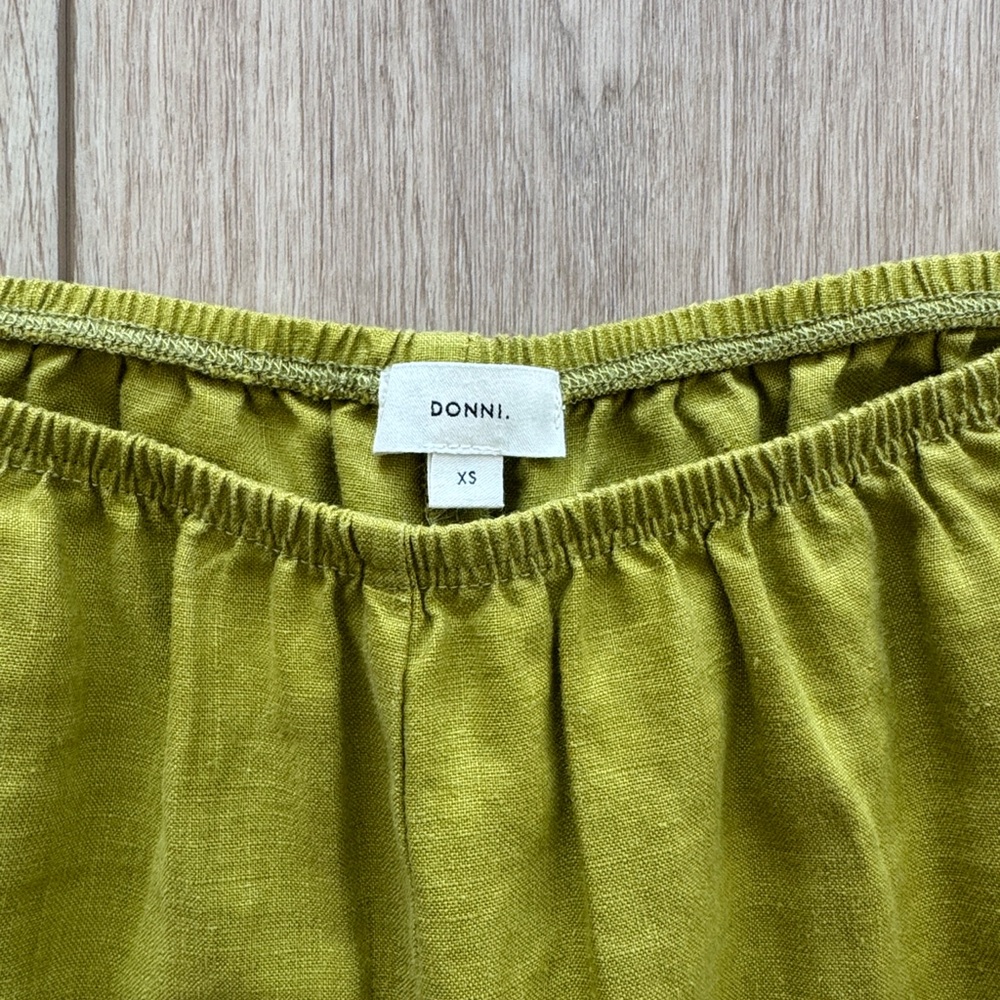 DONNI. Olive Cropped Pants with White Stripes - Picture 4 of 7